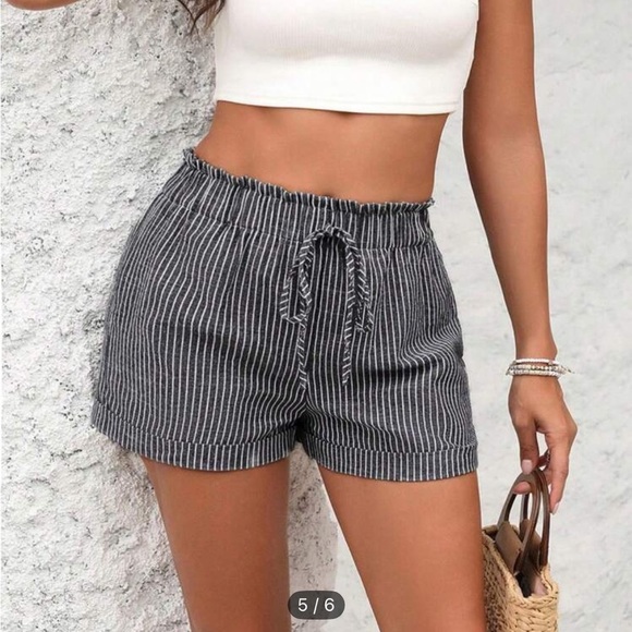 NEW in bag, SHEIN Gray and White Shorts - Picture 2 of 9